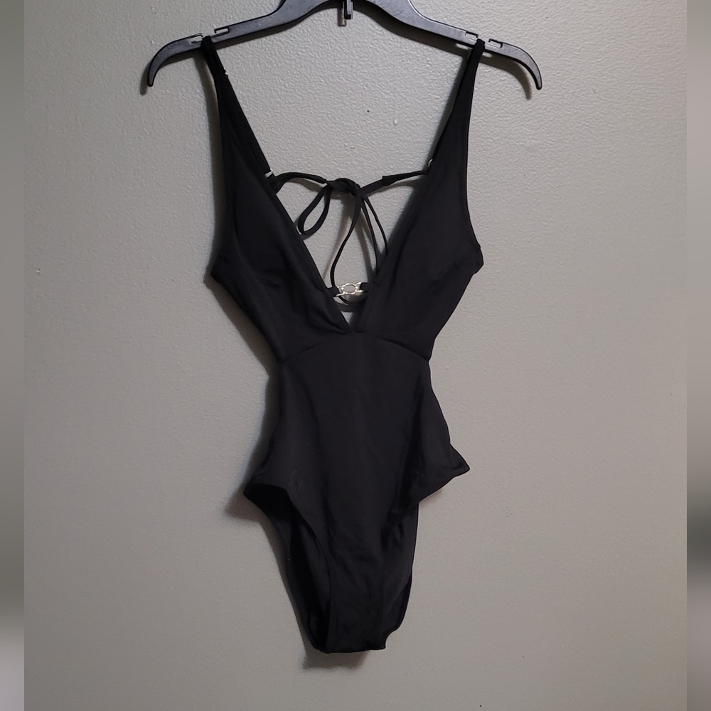 Black 1 Piece